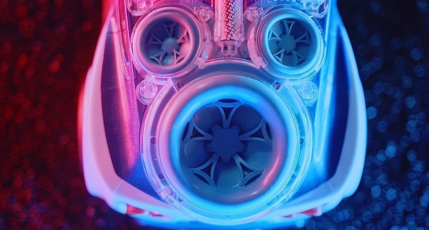 Игровая модель автомобиля - Blizzard White (движение, световые и звуковые эффекты), батарейки в комплекте. 20042 фото