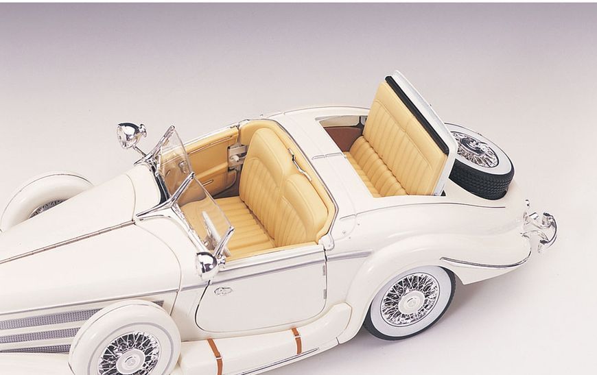 Модель автомобиля в масштабе 1:18 &mdash; Mercedes-Benz 500 K Typ Specialroadster (1936), Macharadga, белый 36055 white фото
